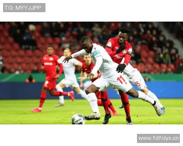 德甲巅峰对决汉堡迎战斯图加特谁能赢得关键三分